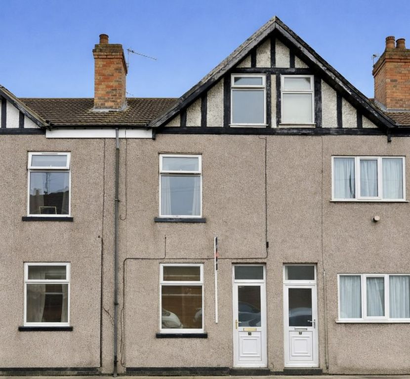 Property photo 1 of 11 Front