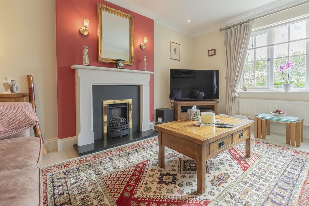 Property photo 2 of 18 3647 (2 Of 5).Jpg