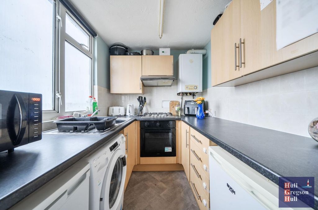 Property photo 3 of 9 2Edebe90-83c8-47Ec-B8E2-54174Cf2cc92.Jpg