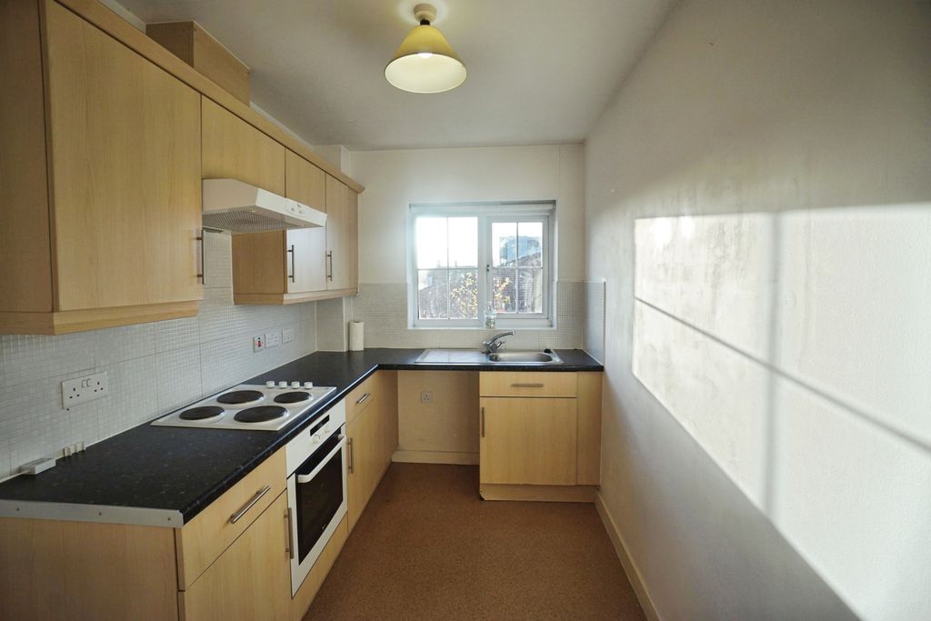 Property photo 2 of 12 Kitchen