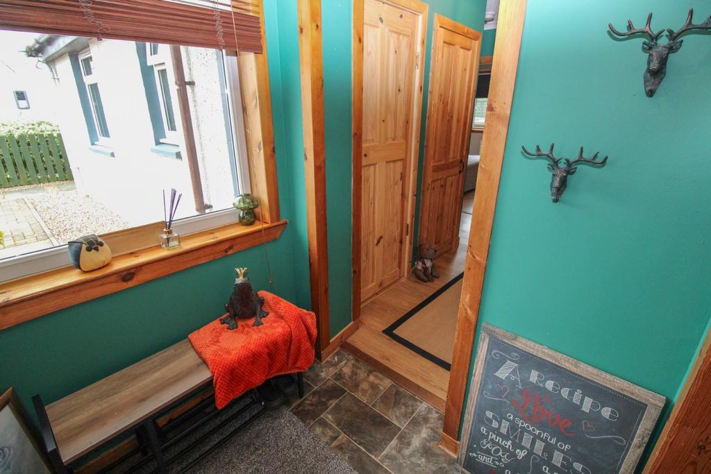 Property photo 2 of 17 Entrance Porch.Jpg