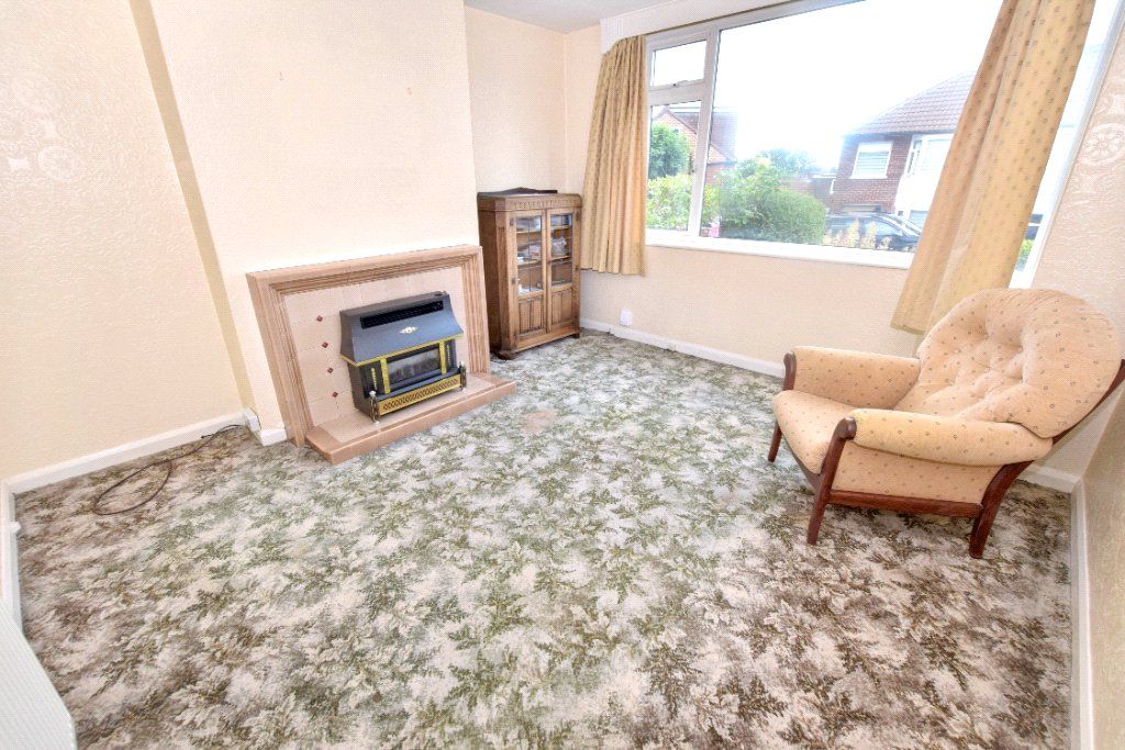 Property photo 2 of 19 Lounge