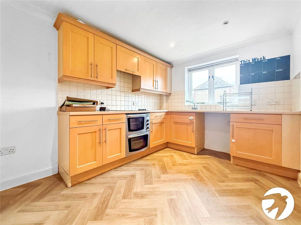 Property photo 3 of 10 Picture No. 24