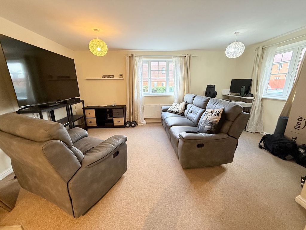 Property photo 3 of 7