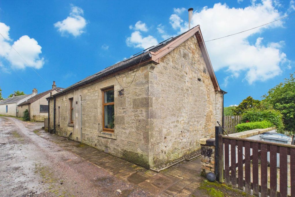 Property photo 2 of 30