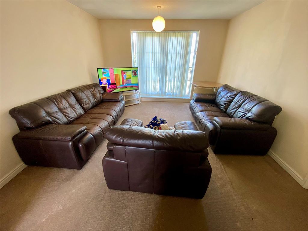 Property photo 3 of 7