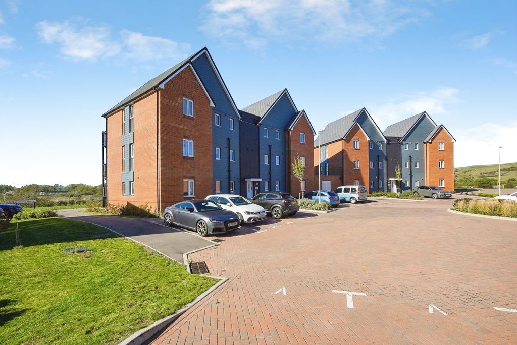 Property photo 1 of 18 Pbox-Img.Jpg