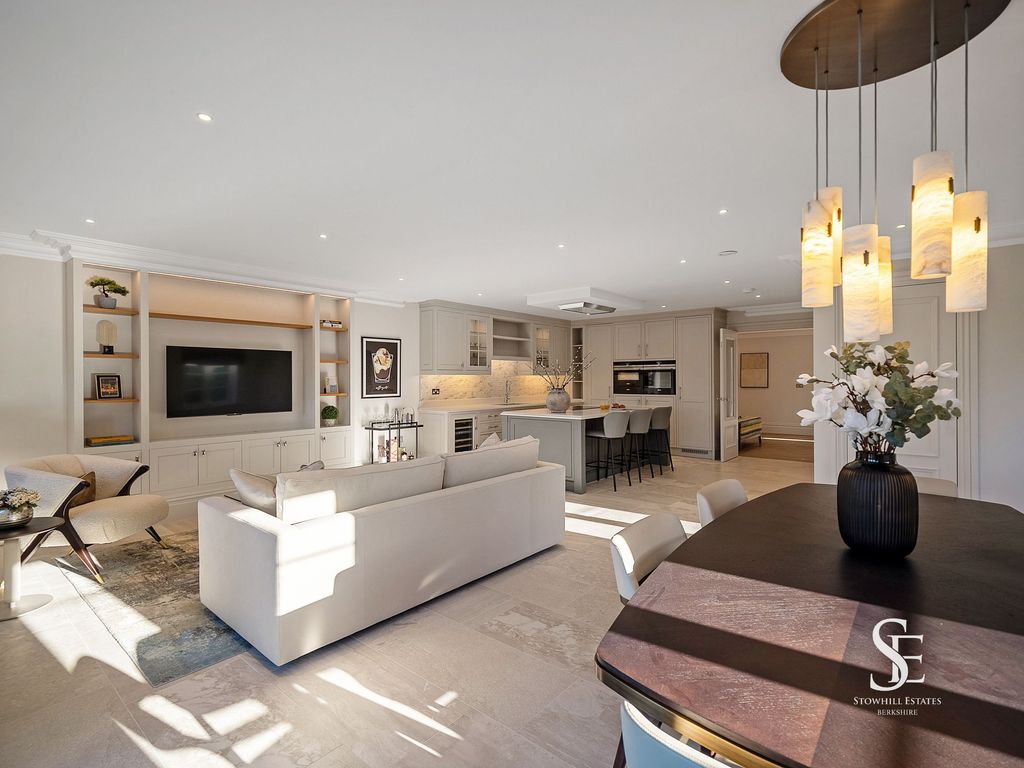 Property photo 1 of 31 Open-Plan Living Area