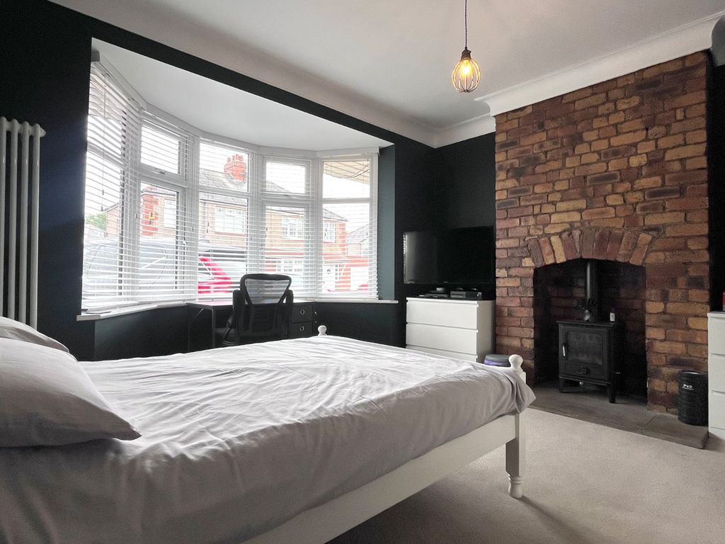 Property photo 2 of 14 Living Room