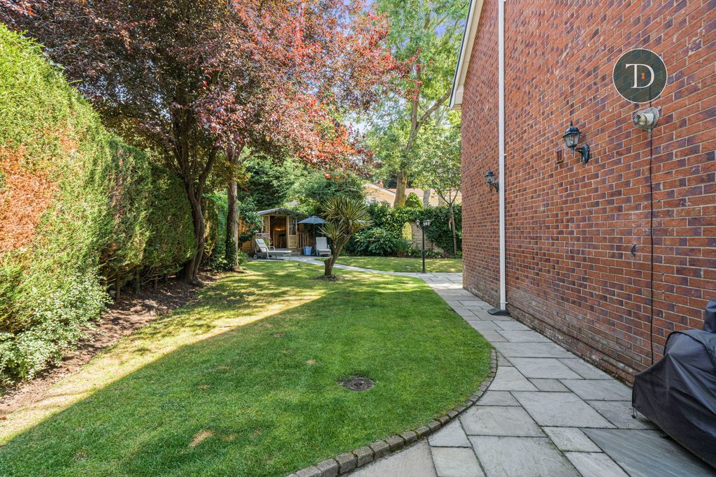 Property photo 2 of 45