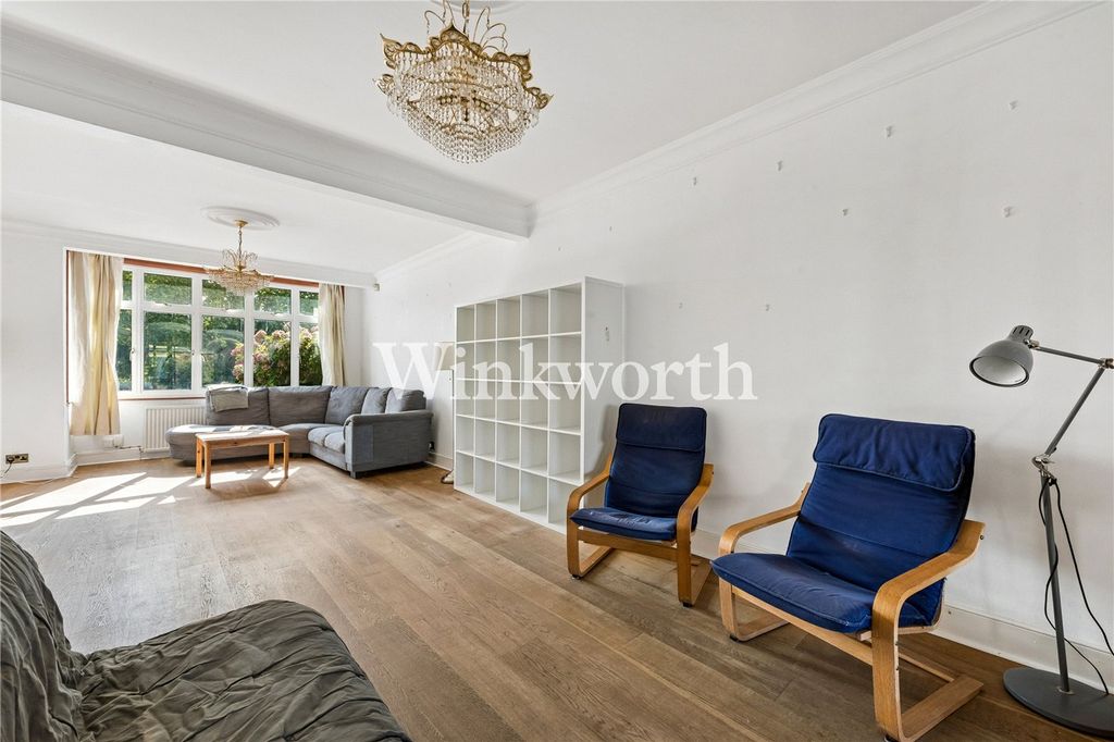 Property photo 2 of 18 Picture No. 10