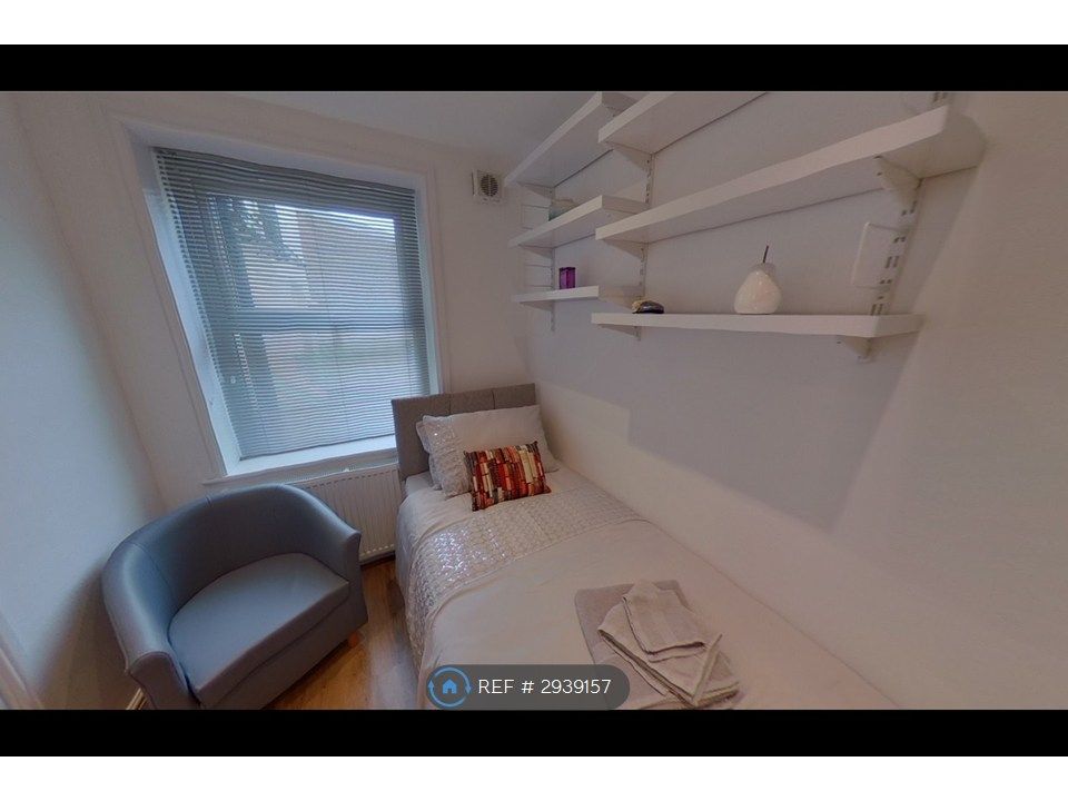 Property photo 2 of 5 Studio B Available