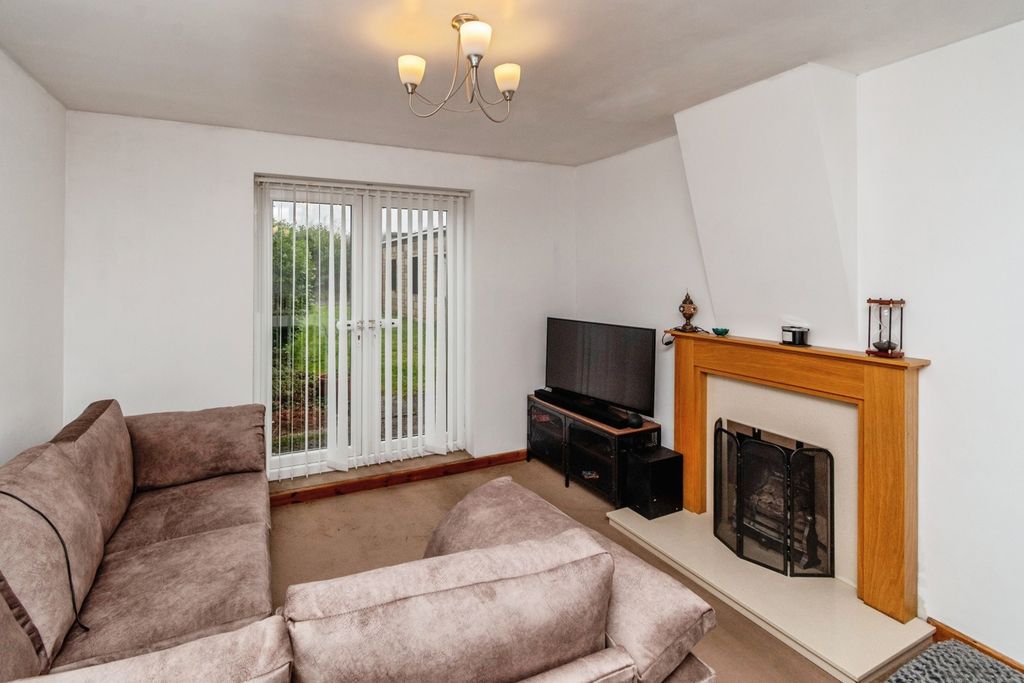 Property photo 2 of 20 Lounge