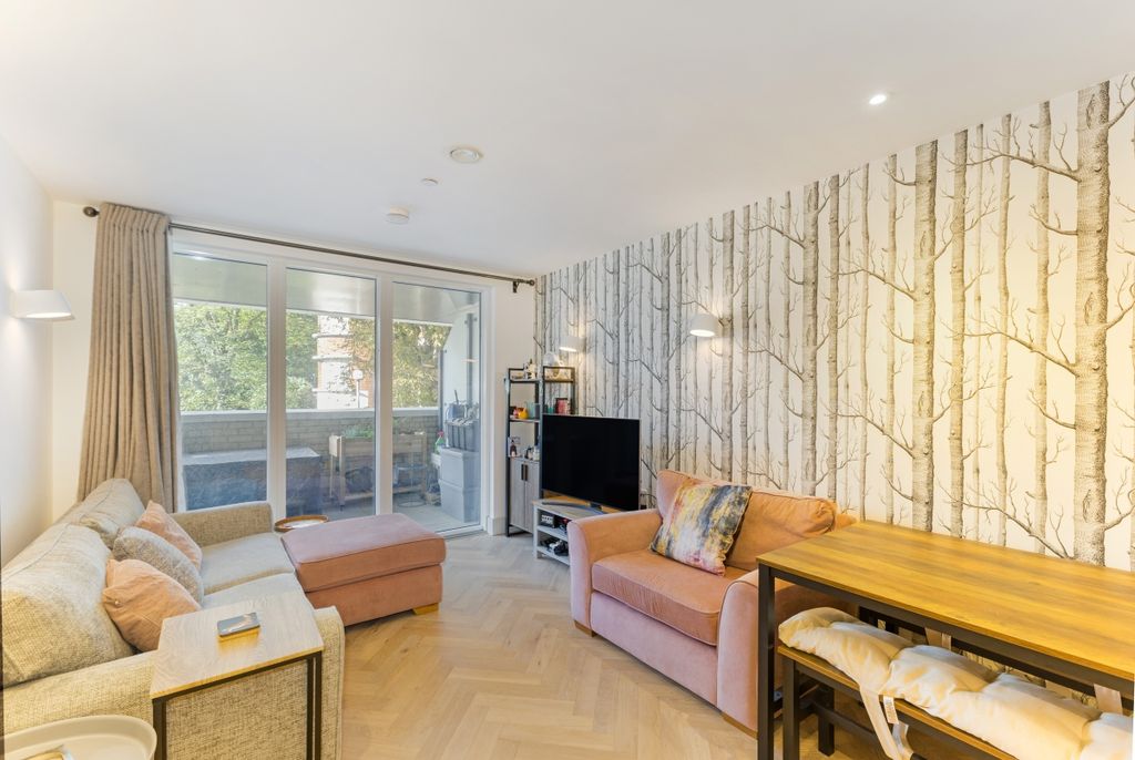 Property photo 3 of 21 99343_Flat-12-Cli...