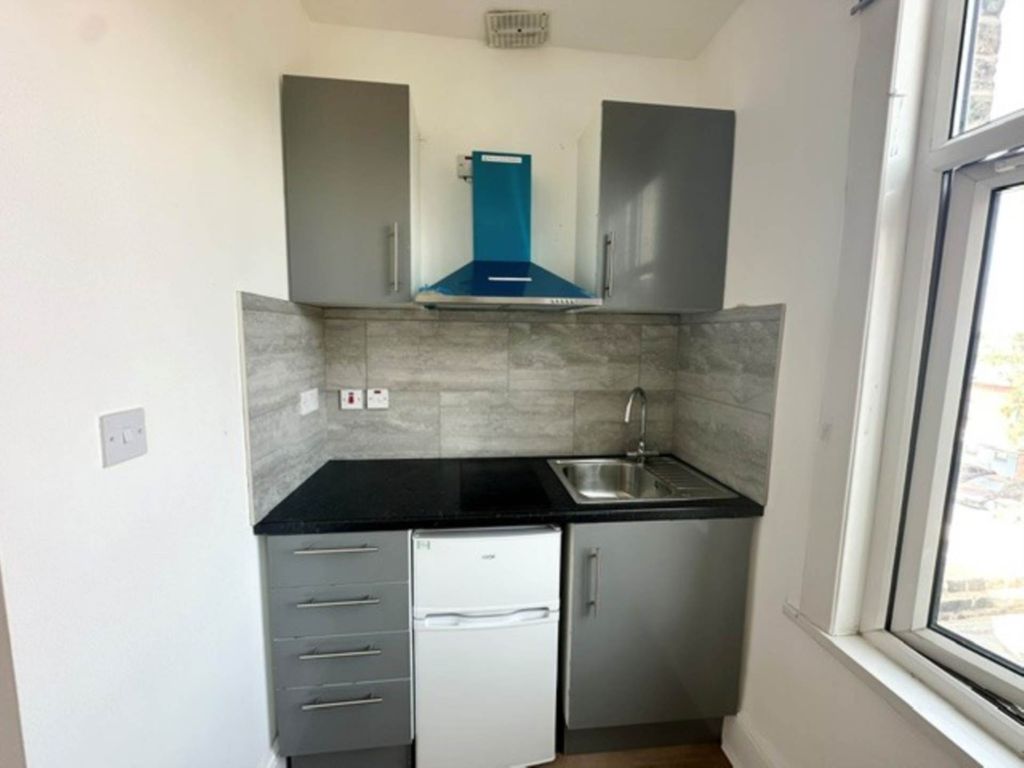 Property photo 2 of 3