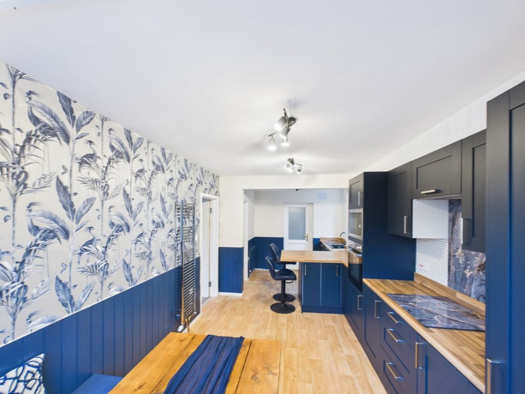 Property photo 2 of 17 4625716