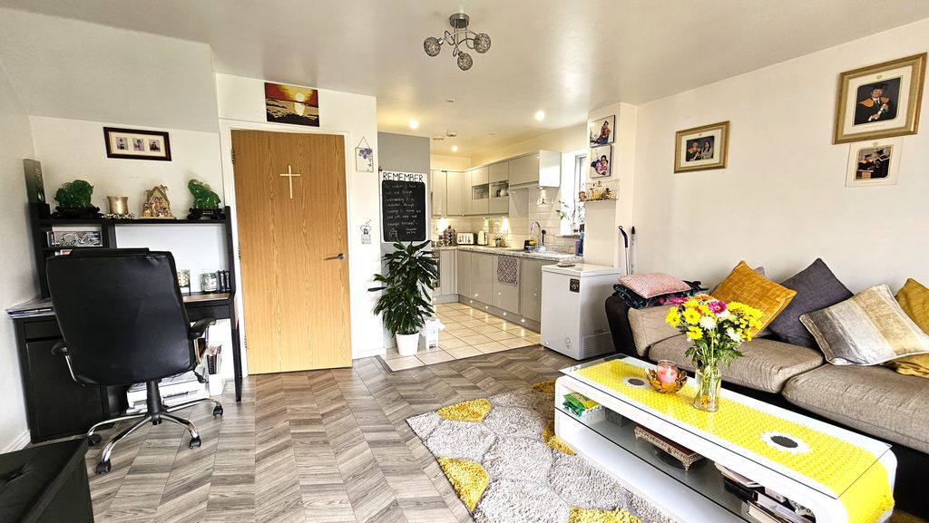 Property photo 3 of 20