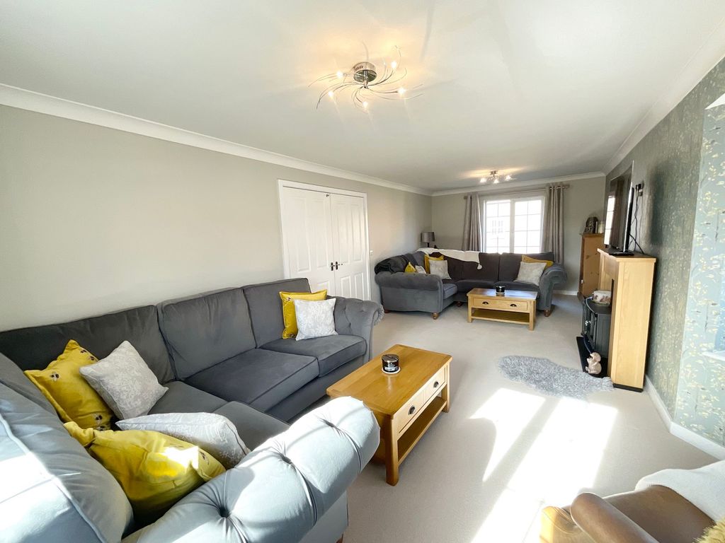 Property photo 1 of 34