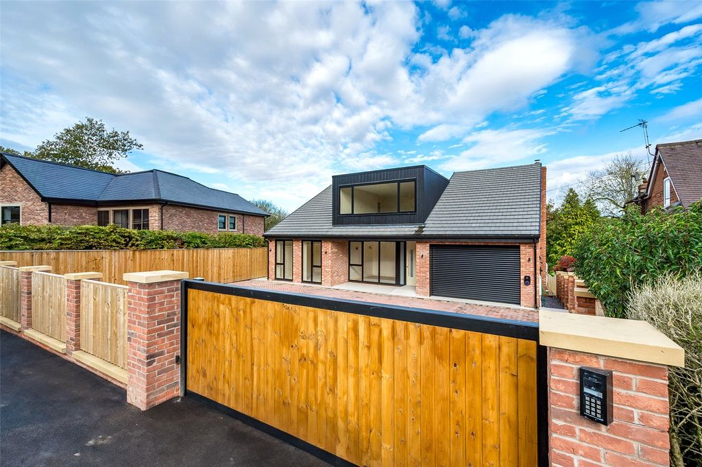 Property photo 1 of 16 16 Woodlands Road