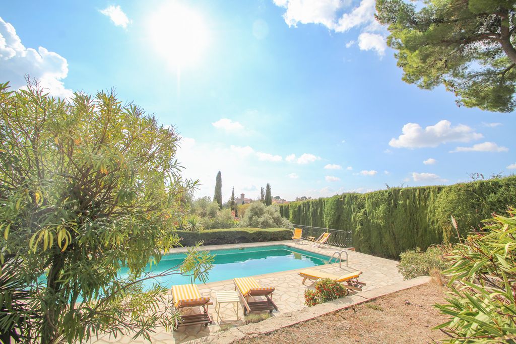 Property photo 3 of 24