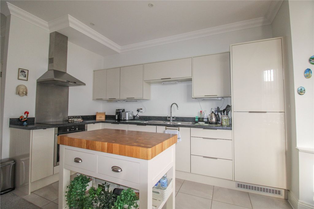 Property photo 3 of 13 Picture No. 12