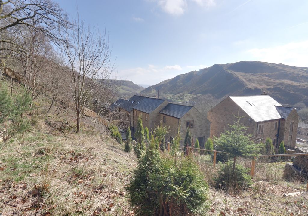 Property photo 3 of 31 Back d