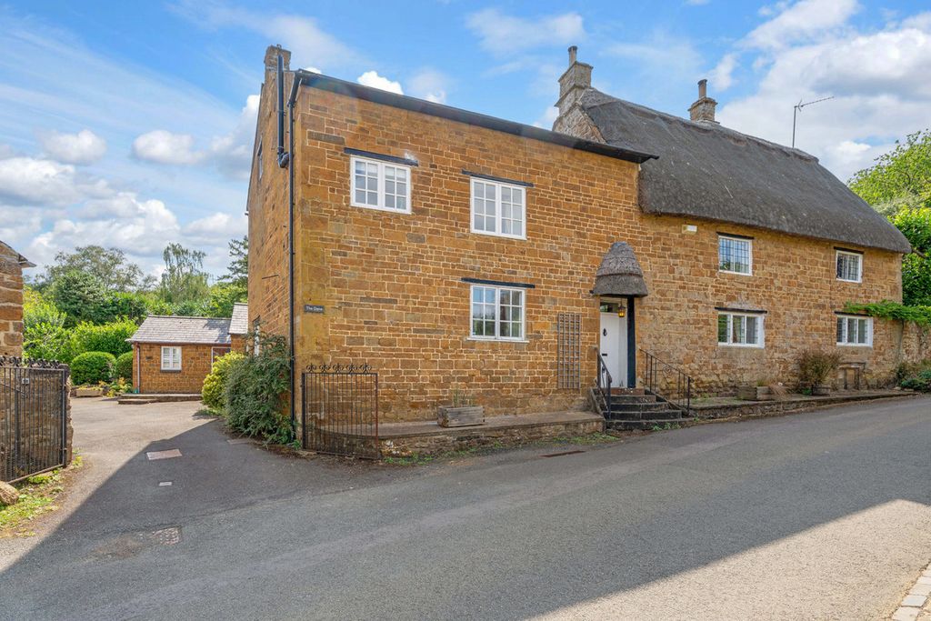 Property photo 1 of 35