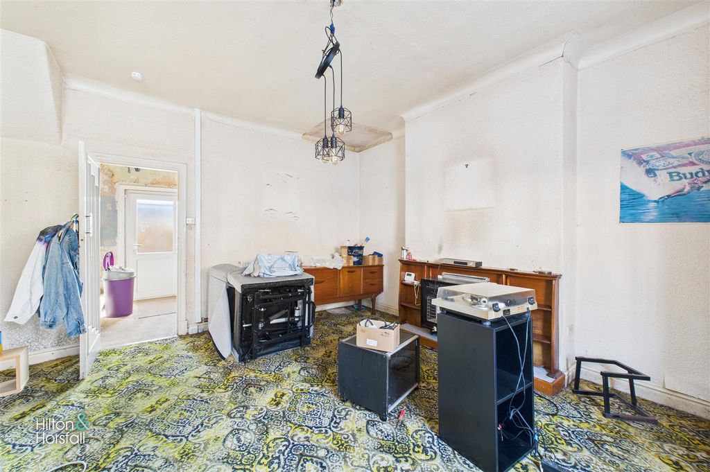 Property photo 2 of 10 Nora Street
