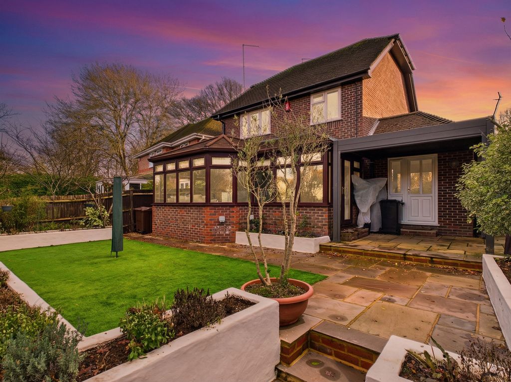 Property photo 2 of 20