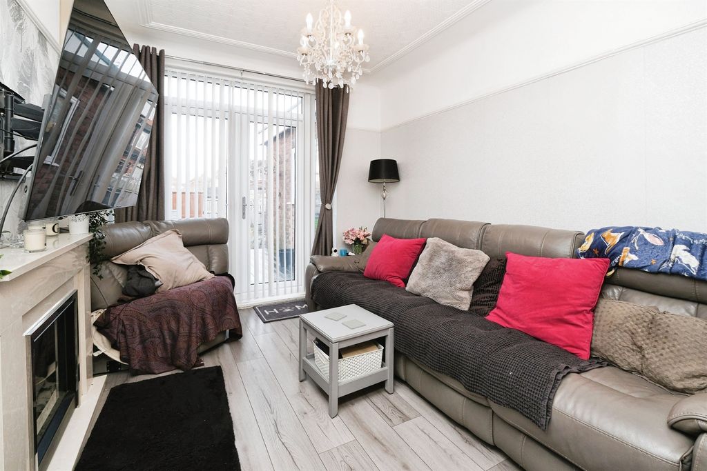 Property photo 2 of 15
