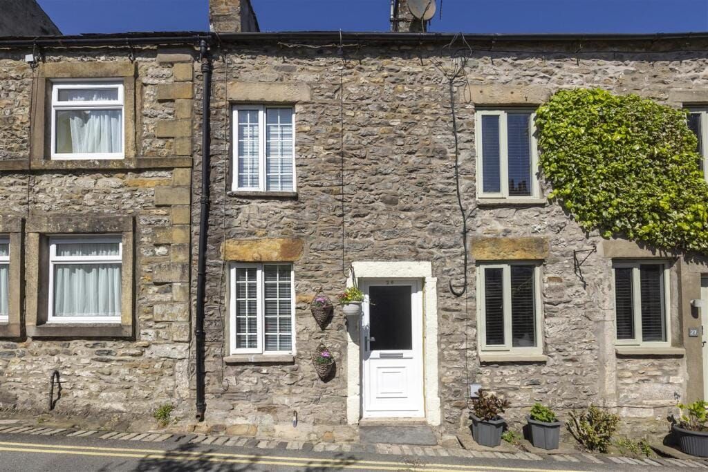 Property photo 1 of 16