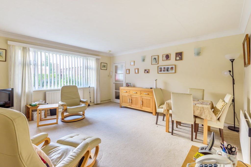 Property photo 2 of 12 Picture No. 11