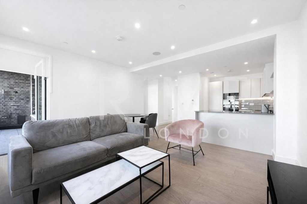 Property photo 1 of 12 Living.Jpeg