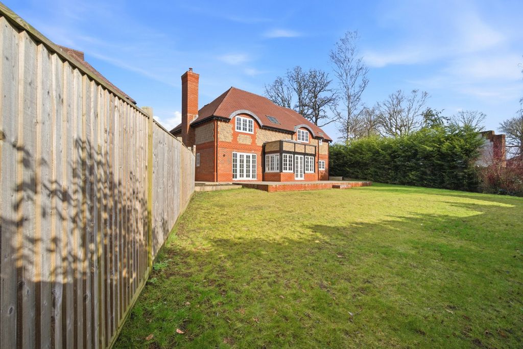 Property photo 3 of 20