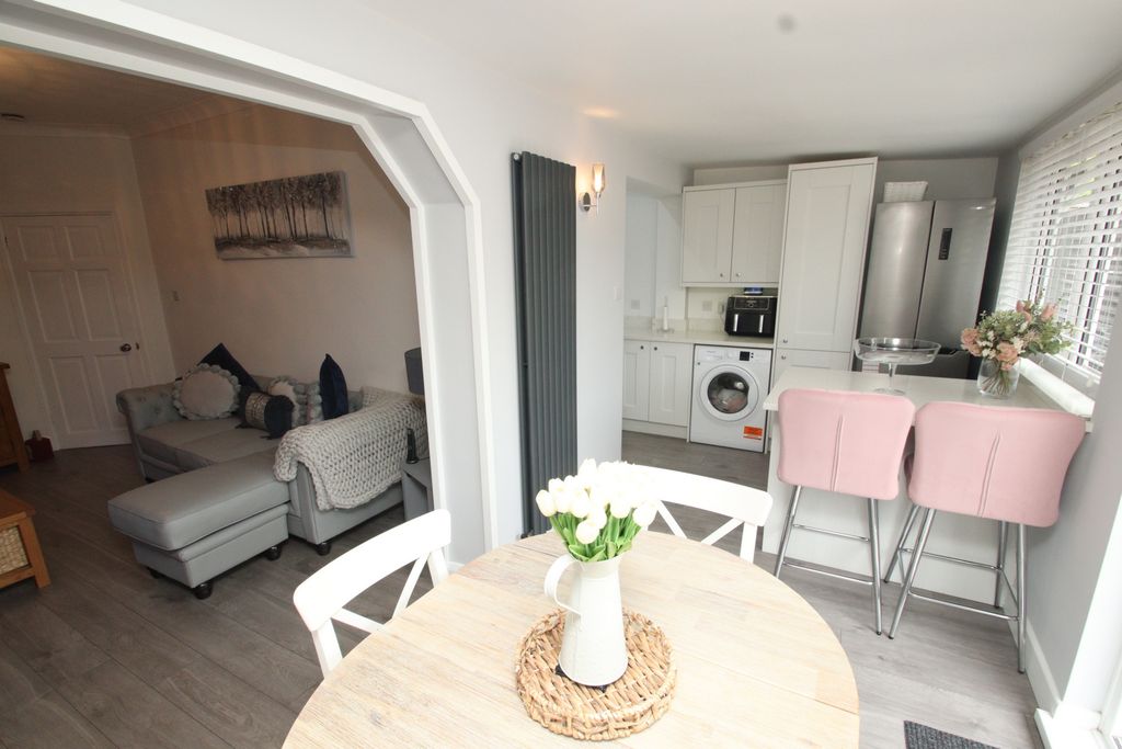 Property photo 1 of 16 Photo 39