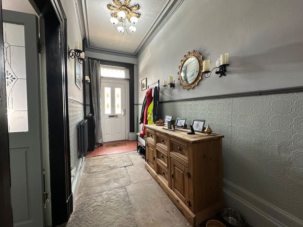 Property photo 3 of 38