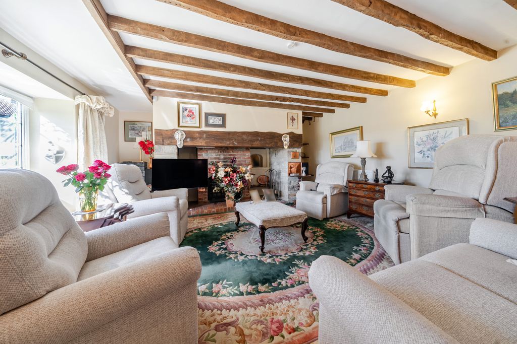 Property photo 2 of 24 Living Room