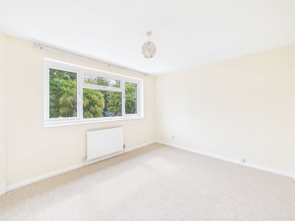 Property photo 2 of 15 Picture No. 18