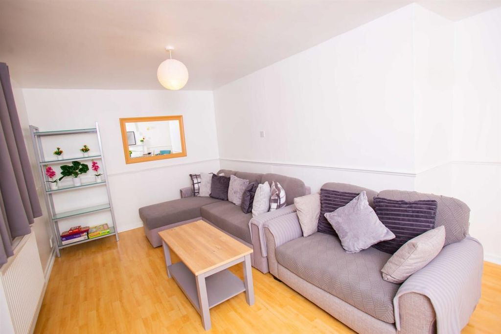 Property photo 3 of 11 Lounge-2.Jpg