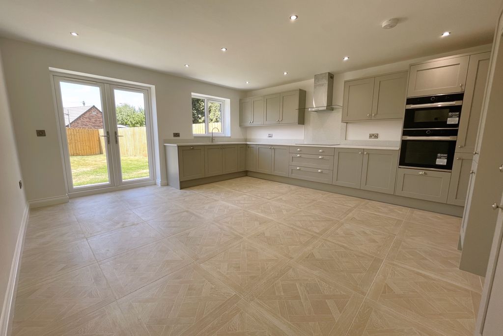 Property photo 2 of 25 5