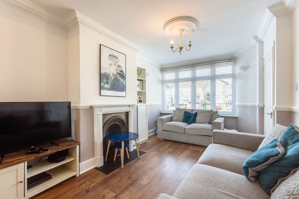 Property photo 2 of 11