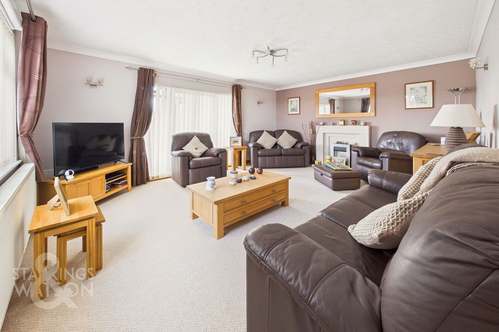 Property photo 3 of 45