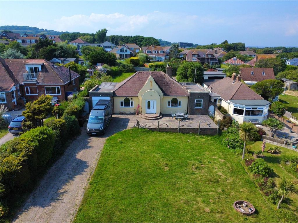 Property photo 1 of 25