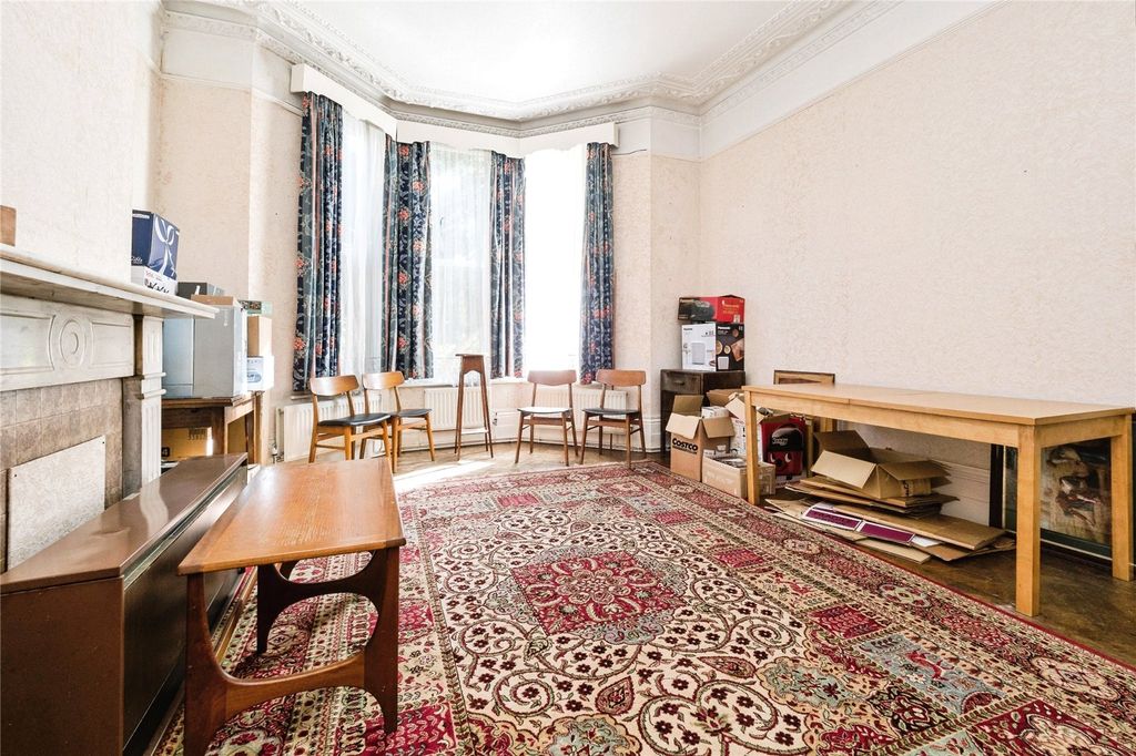 Property photo 2 of 44 Picture No. 97