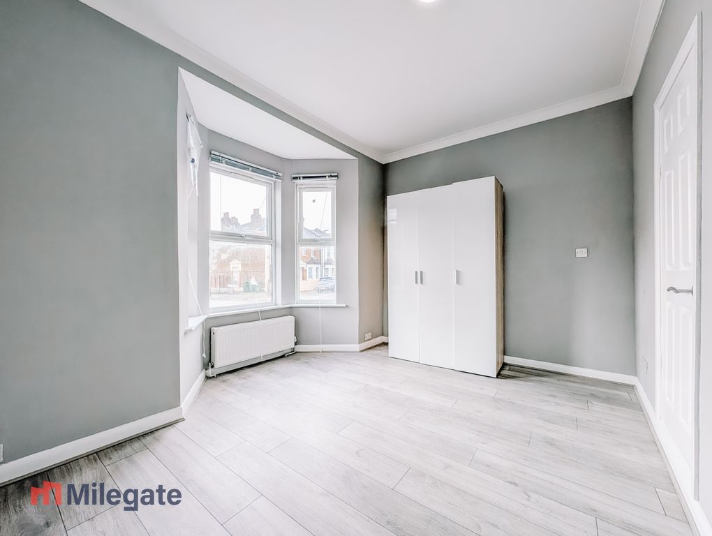 Property photo 3 of 10 Photo 3