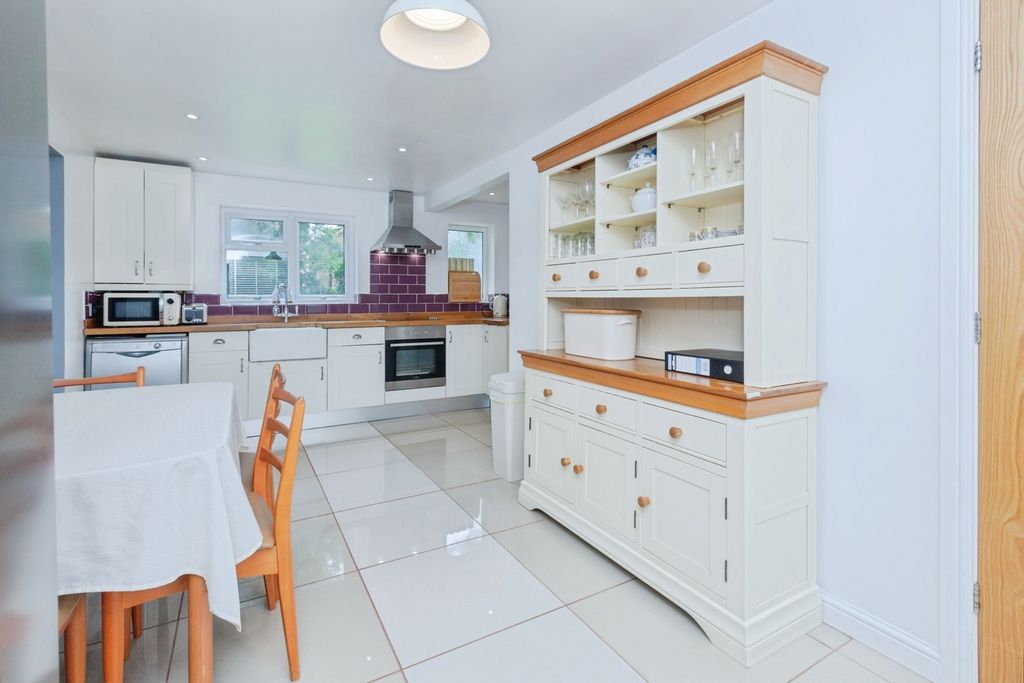 Property photo 1 of 20 Kitchen-Diner