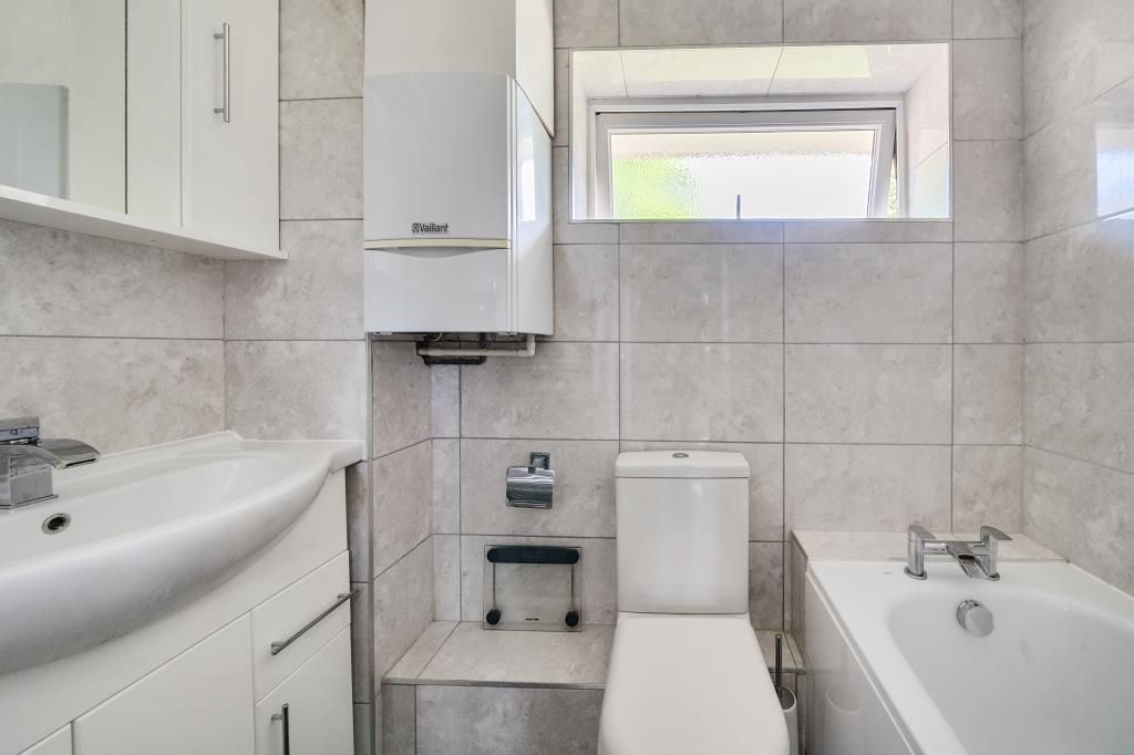 Property photo 3 of 22 Bathroom