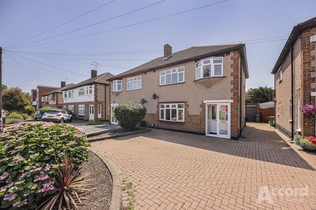 Property photo 1 of 25