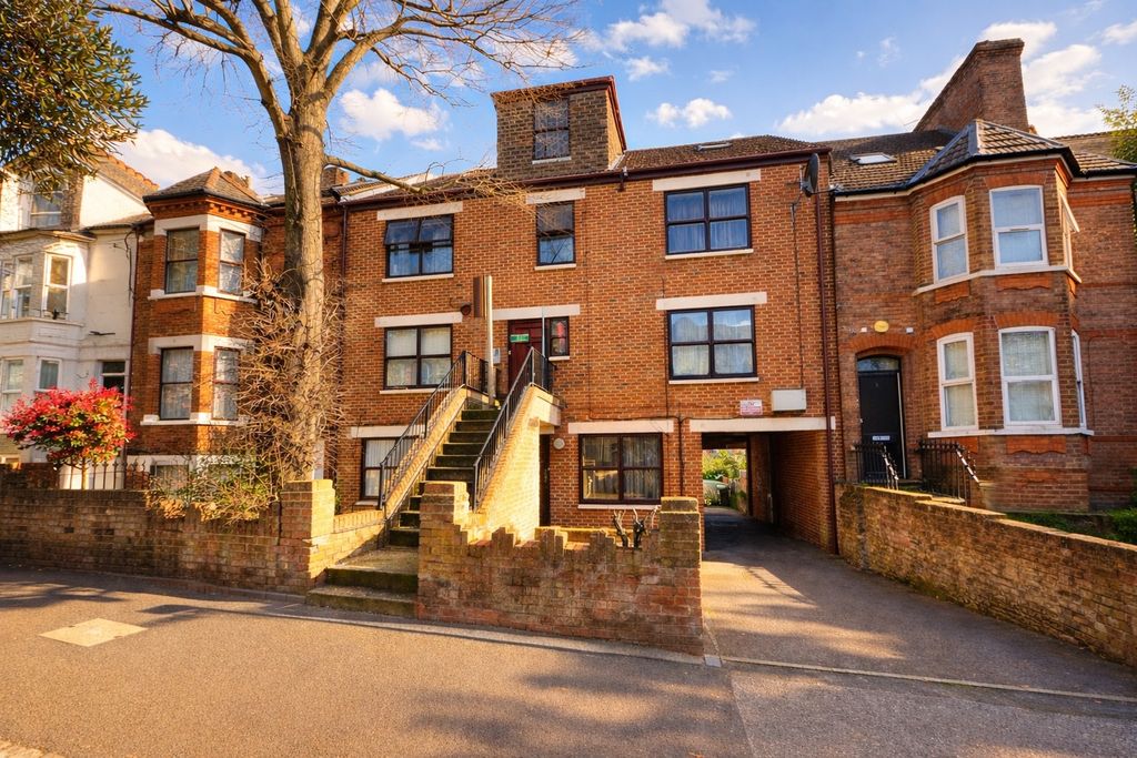 Property photo 1 of 4 4054041