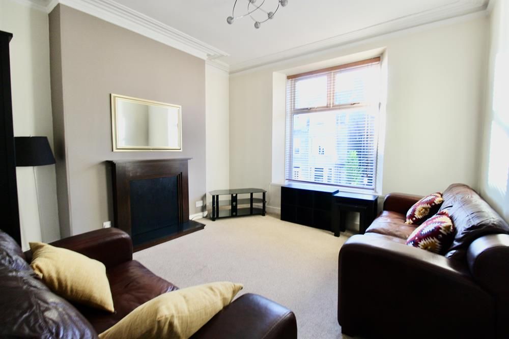 Property photo 1 of 4 Lounge
